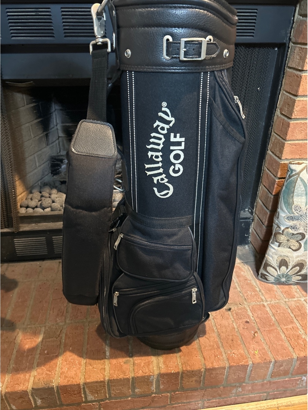Callaway Golf Black Vintage Golf Bag with Multiple Pockets
